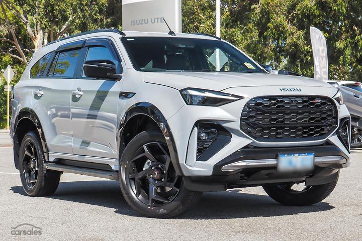 SUV Innova